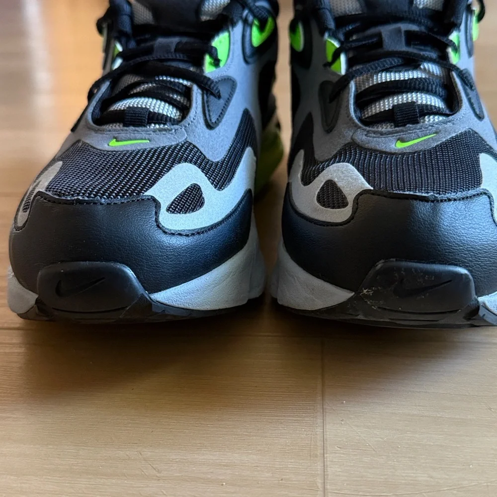 NIKE AIR MAX 200 PS ATHLETIC RUNNING WALKING SHOE CHARCOAL ELECTRIC GREEN SIZE 7